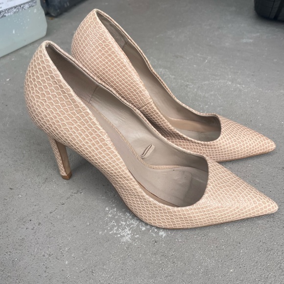 ZARA blush snakeskin pumps - 37 - Picture 1 of 7